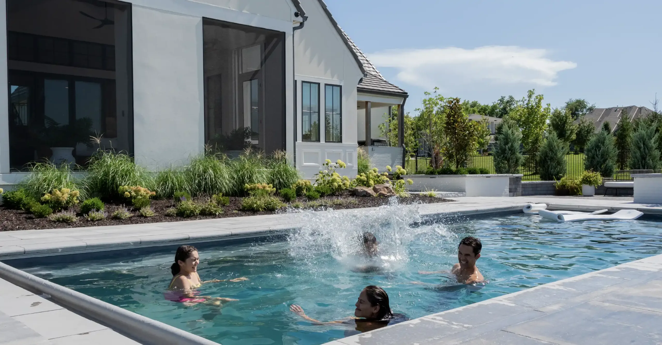 Reflection Pools USA: Central Arkansas' Premium Fiberglass Pool Builder